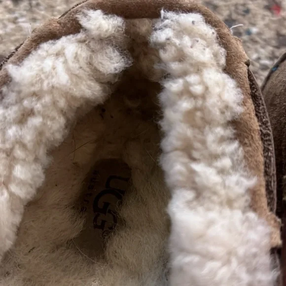 UGG Dakota Moccasin Slippers - Picture 14 of 15